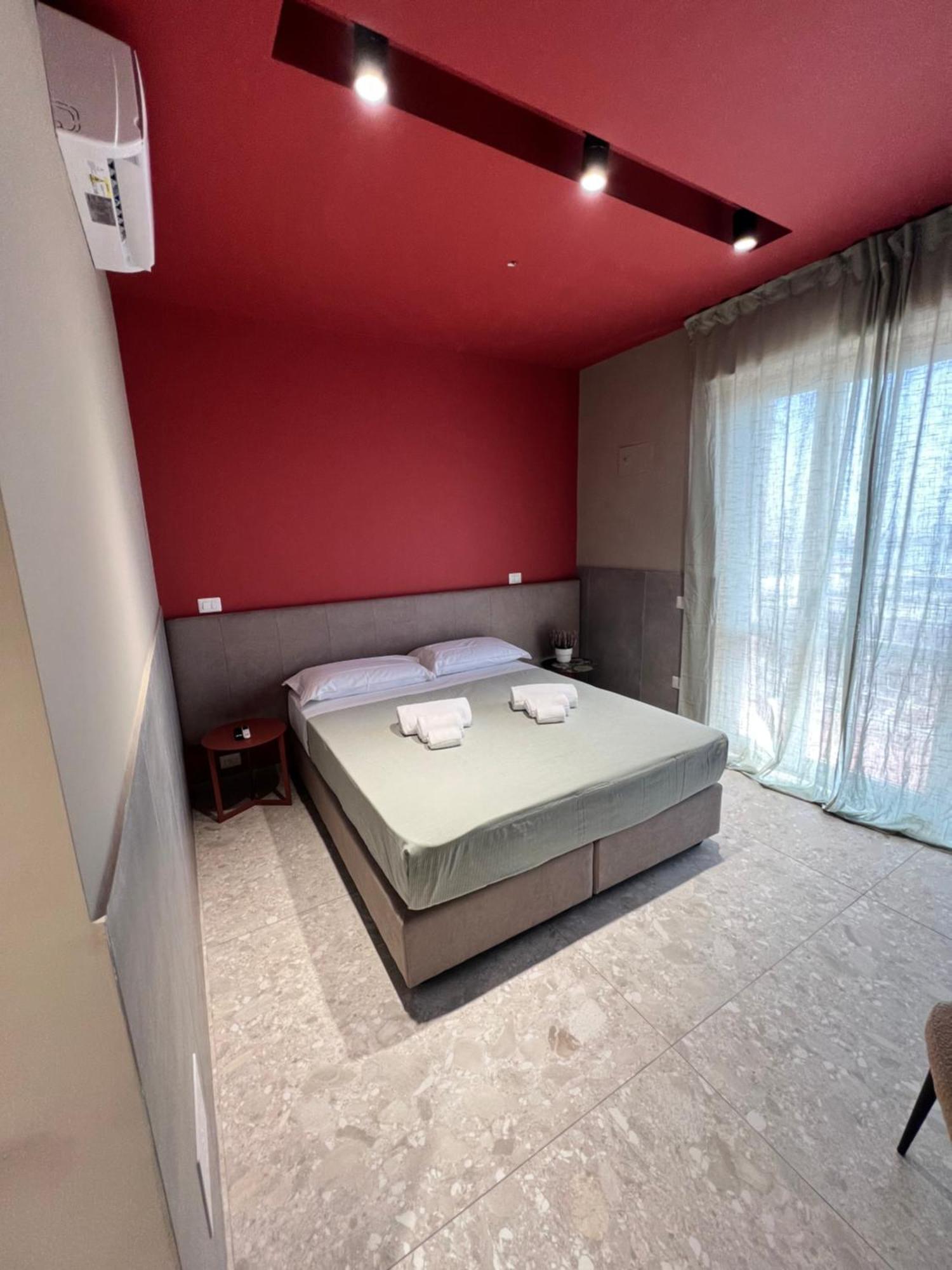 Mia Suites Porto Naples Exterior photo