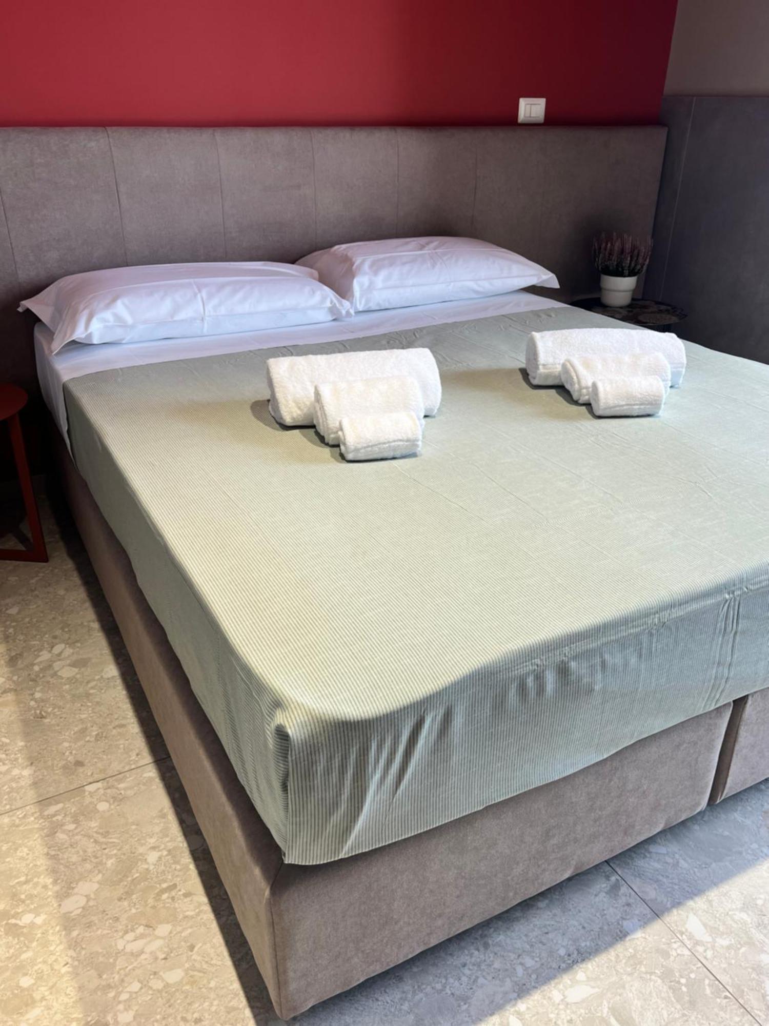 Mia Suites Porto Naples Exterior photo